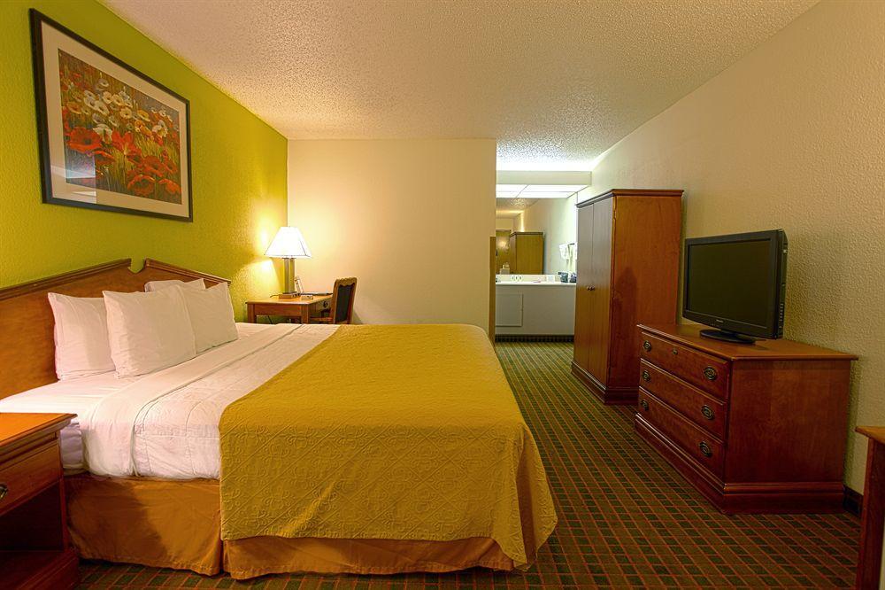 Quality Inn At Arlington Highlands Exterior foto