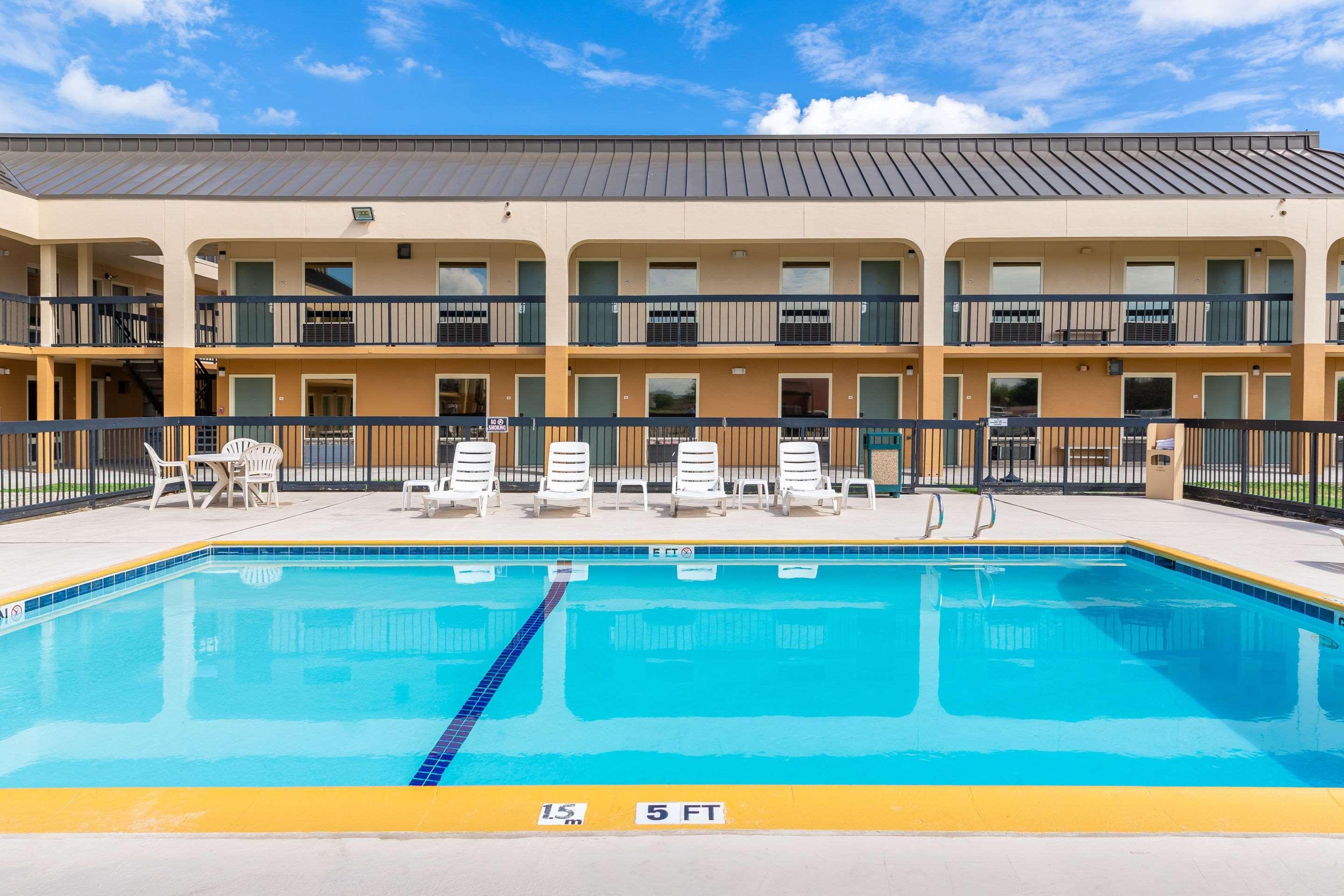 Quality Inn At Arlington Highlands Exterior foto
