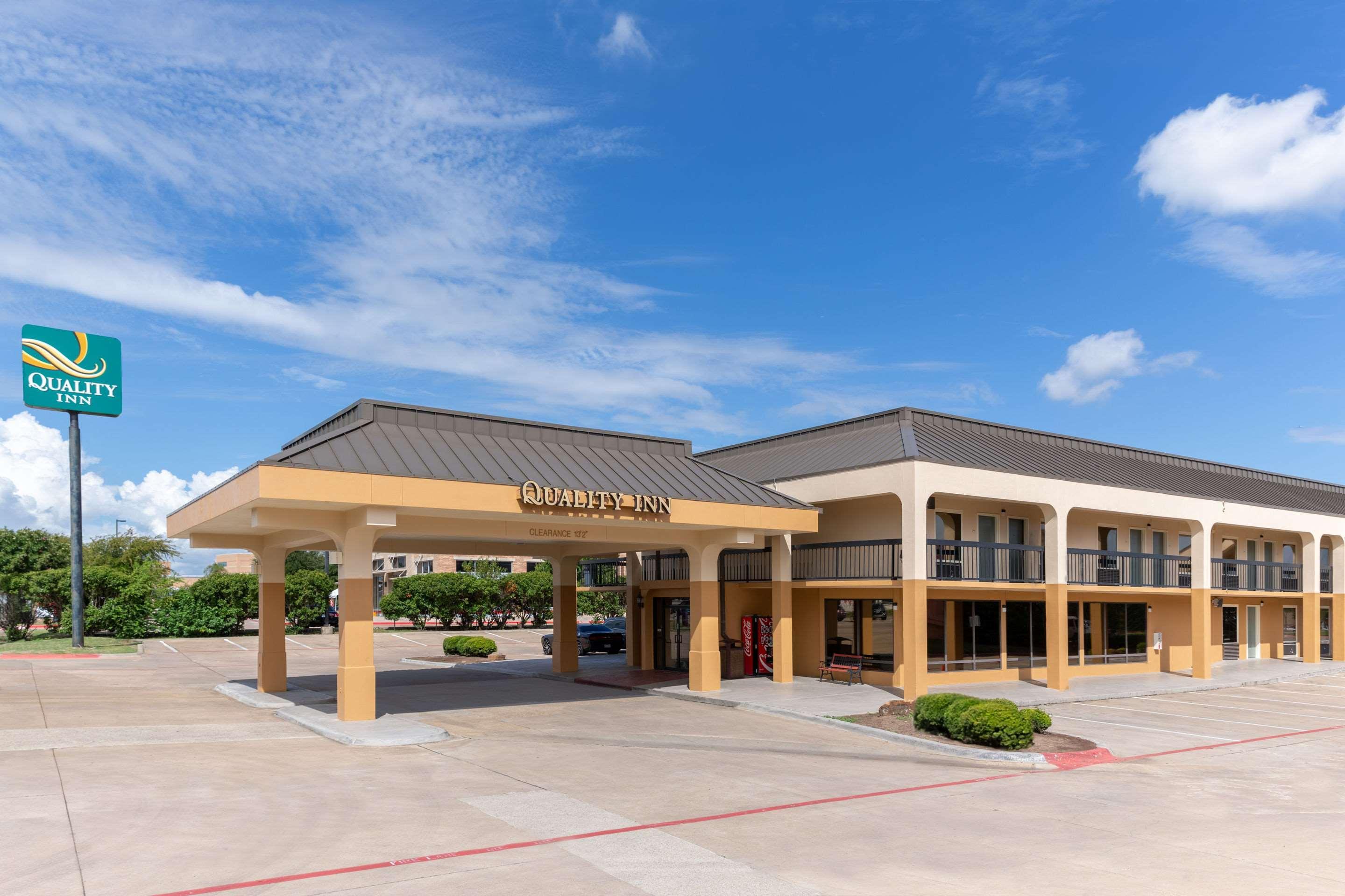 Quality Inn At Arlington Highlands Exterior foto
